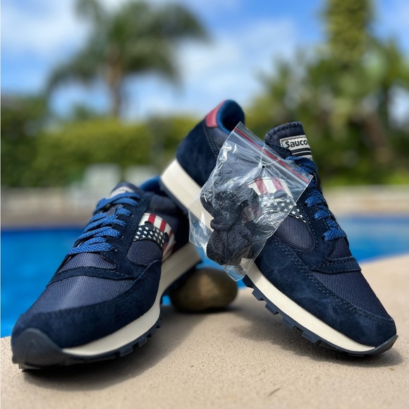 Saucony Jazz 81 Stars and Stripes Sneakers - Picture 10 of 14